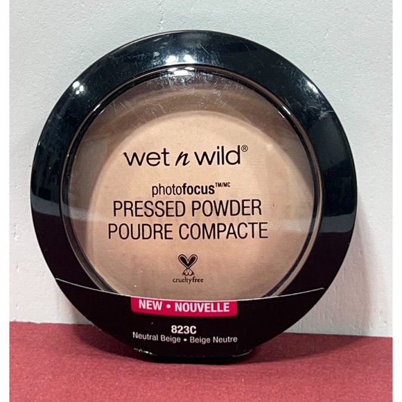 Wet n Wild - PhotoFocus - Pressed Powder - 823C Neutral Beige - Picture 1 of 6